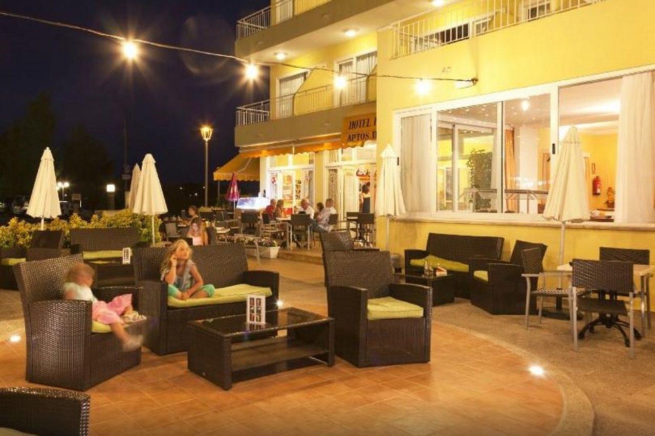 Panorama Hotel Port de Pollenca Bagian luar foto
